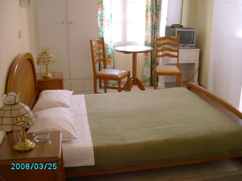 Sea Colours Rooms & Apartments Ermoupoli Cameră foto
