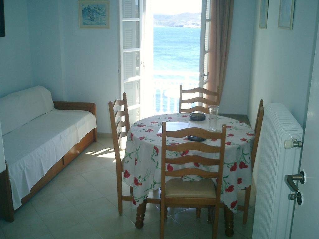 Sea Colours Rooms & Apartments Ermoupoli Cameră foto